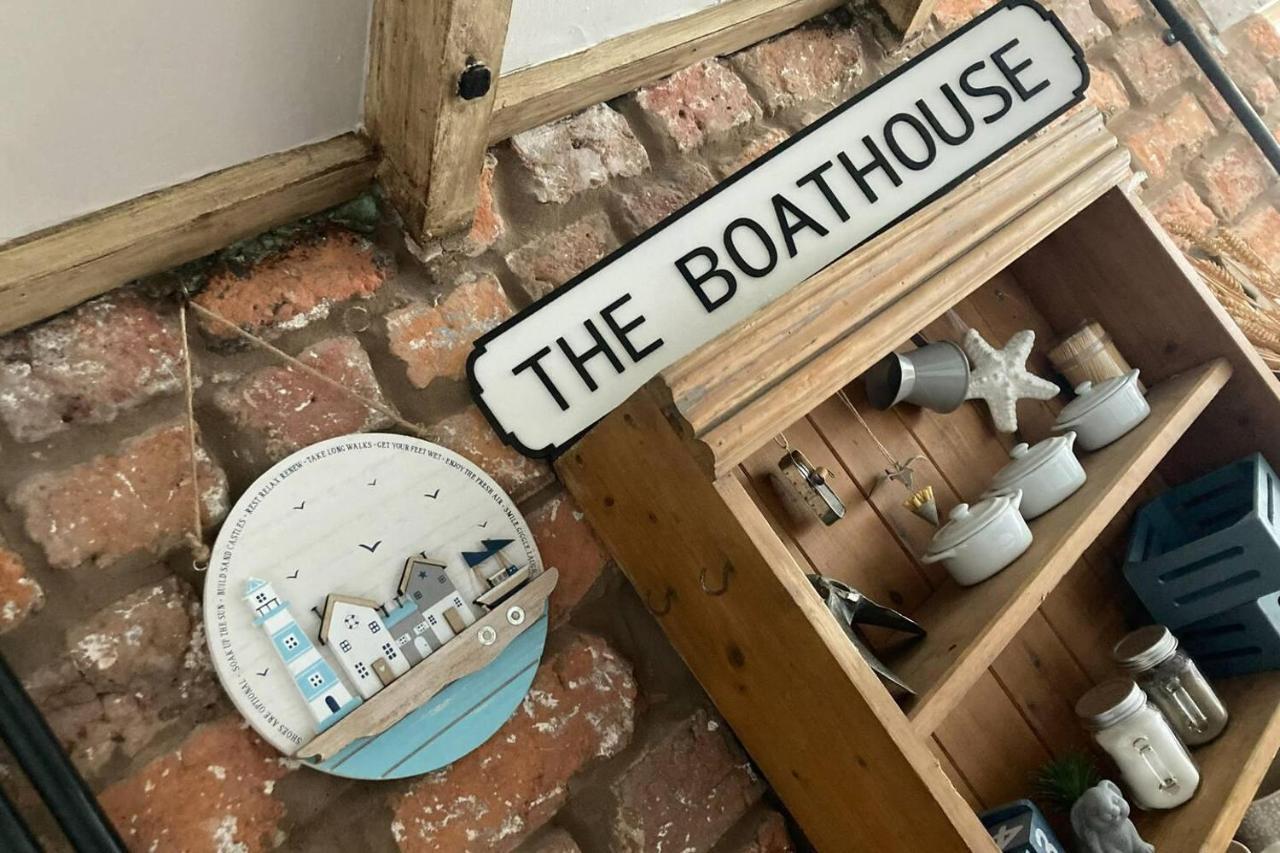 Stunning Quirky 2-Bed Cottage In New Brighton Wallasey Exterior foto